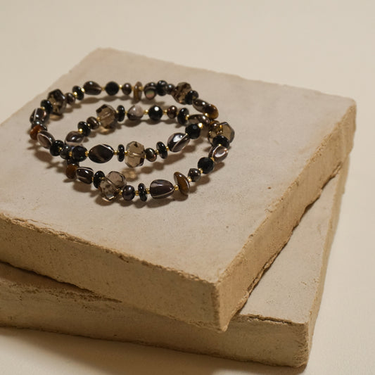 echoes beneath the shore